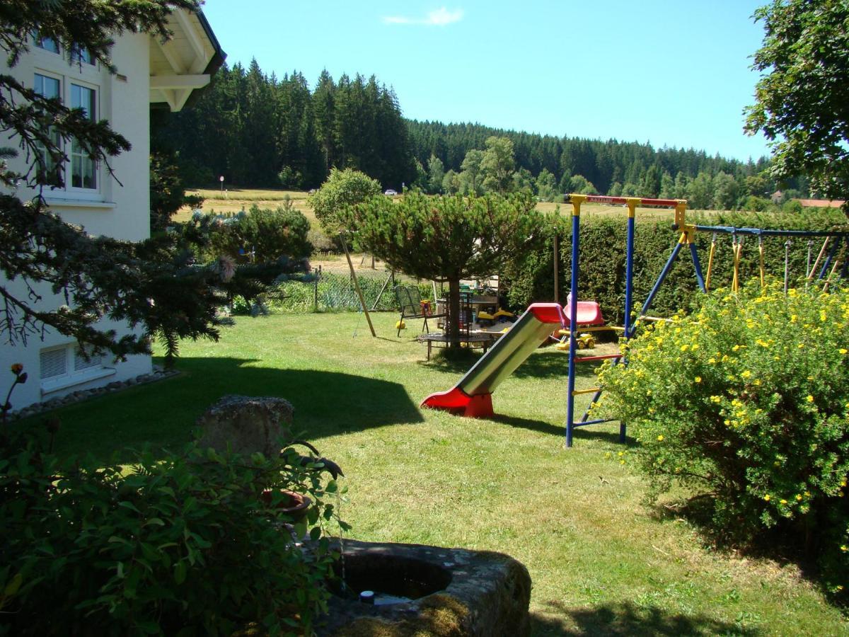 Schoenes Doppelzimmer Mit Separater Kueche Im Noerdlichen Nationalpark Schwarzwald Forbach Bagian luar foto